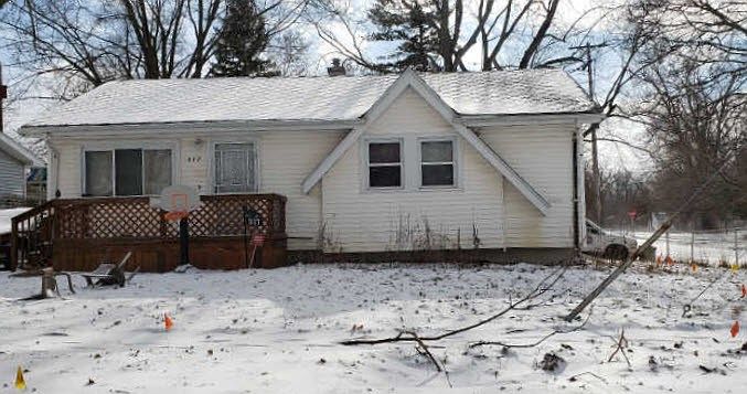 1st image of 317 W Bundy Ave