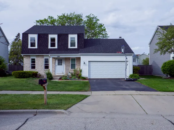 1284 Regent Dr, Mundelein, IL 60060