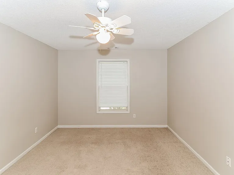 8895 Linell Cv — Photo 13