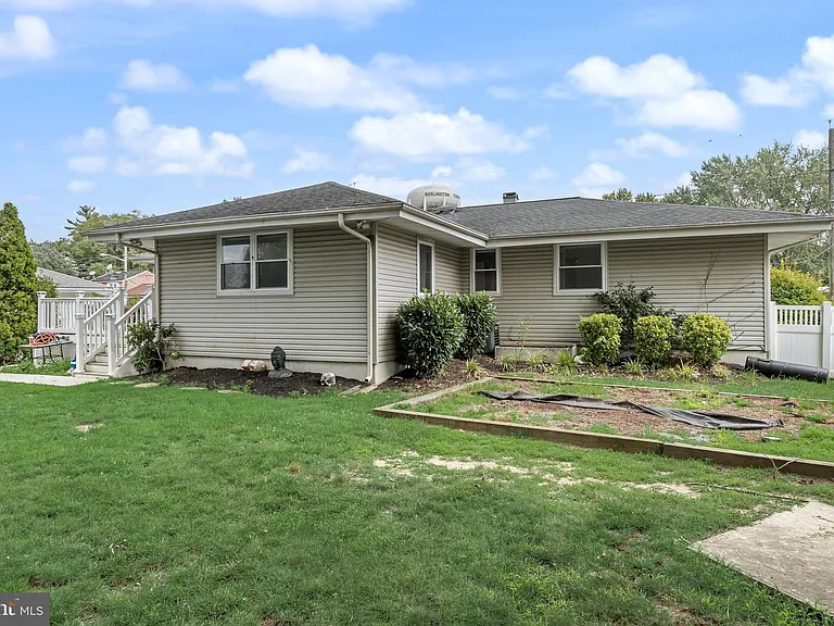 32 Larkin Rd — Photo 19