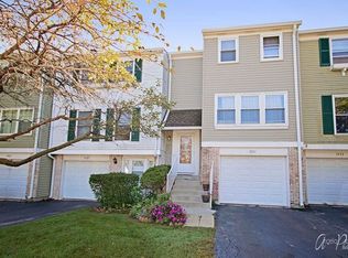 1931 Farnham Ct, Schaumburg, IL