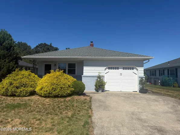 485 Saint Thomas Drive, Toms River, NJ 08757