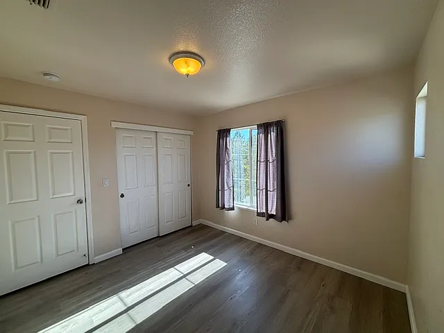 1864 Rochester St — Photo 10