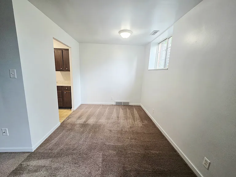 2201 Hollingsworth St #3C — Photo 10