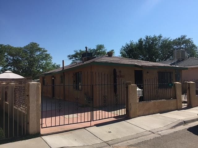1st image of 3207 Solano Dr NE
