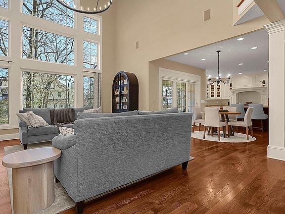 4th image of 8219 Tillinghast Dr