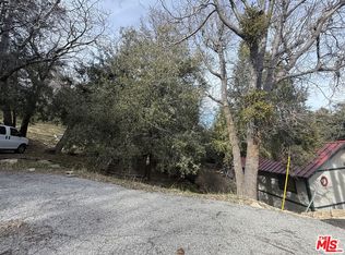 24862 Edelweiss Dr, Crestline, CA 92325