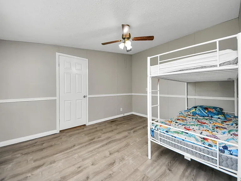 18303 James Rd — Photo 17