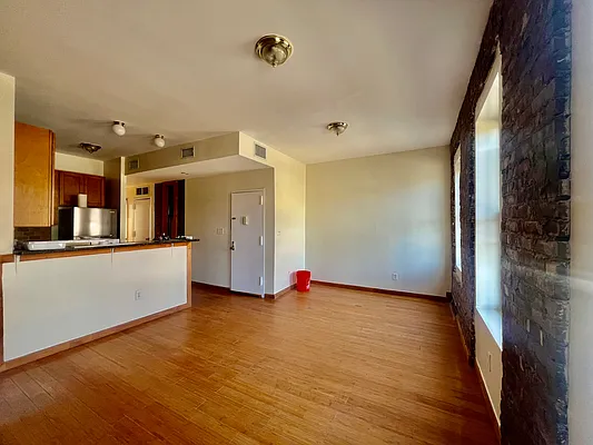 Rented by Daniel Gale Sotheby's International Realty | media 7