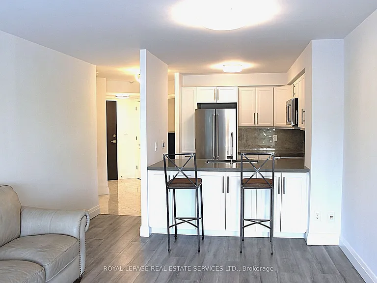 2269 Lake Shore Blvd W #307 — Photo 6