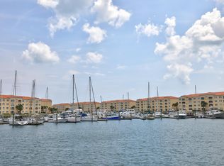 11 Harbour Isle Dr W UNIT 102, Fort Pierce, FL 34949