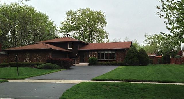 1st image of 16W658 Marybeth Ct