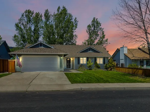 2207 NW Jackpine Ct, Redmond, OR 97756
