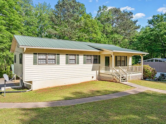 3rd image of 106 Robinhood Dr