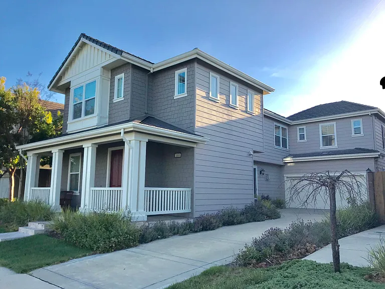 3850 Highbury Way — Photo 1