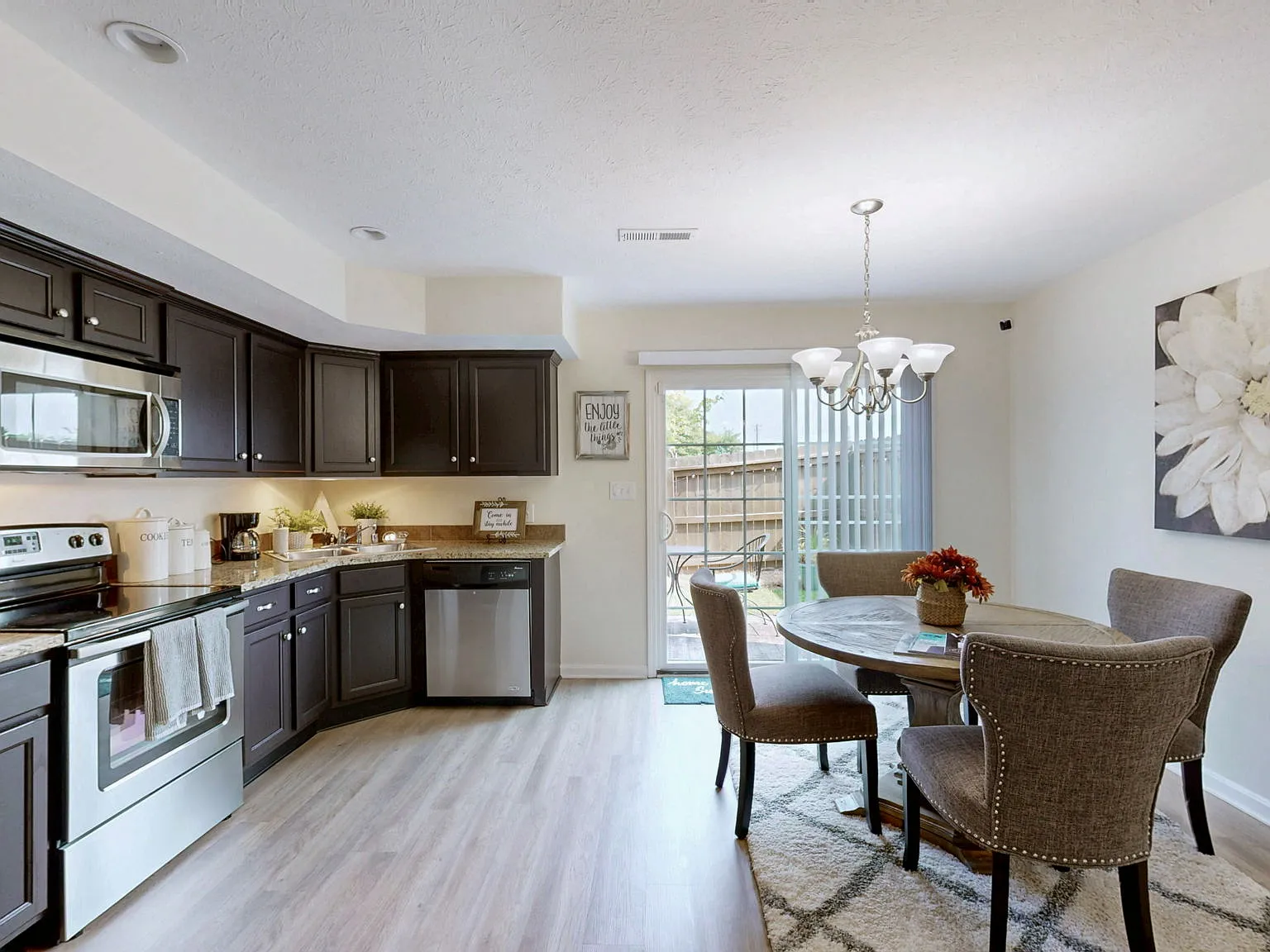 Ashton Park Townhomes — Photo 2