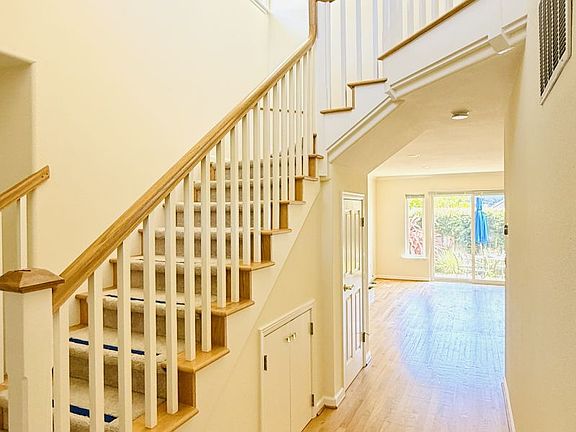 4th image of 5020 Garnet St