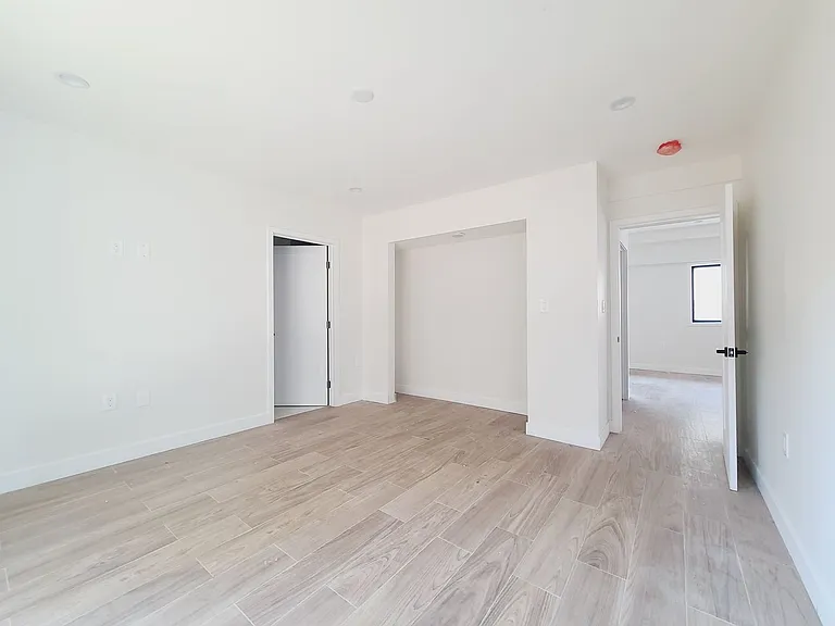 1819 S Manhattan Pl — Photo 17