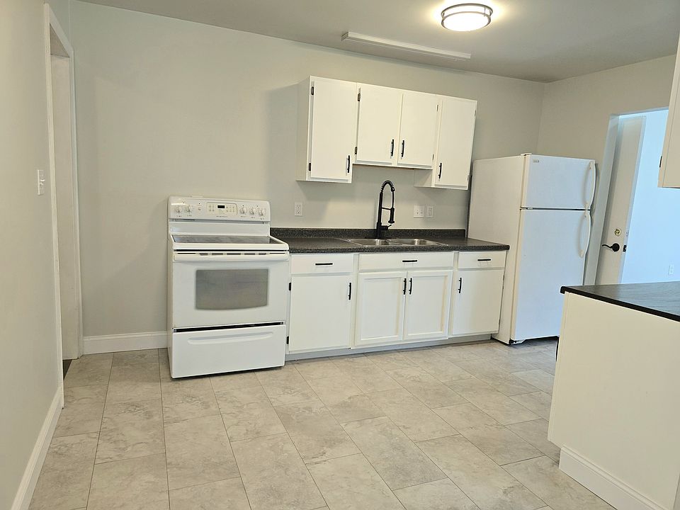1st image of 742 Hamilton Ave APT 1