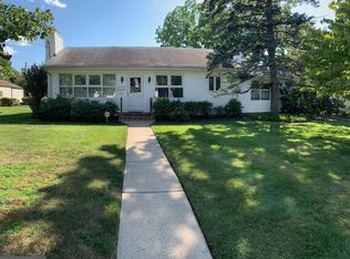 703 Bunker Hill Ave, Lawrence Township, NJ 08648