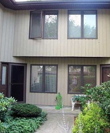 2nd image of 1 Windermere Brook Ln
