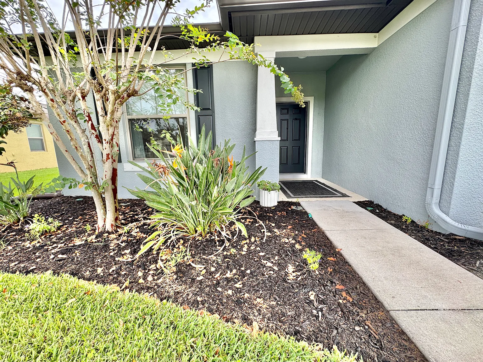 4 bed, 2164 sqft, $2,550 — Photo 2
