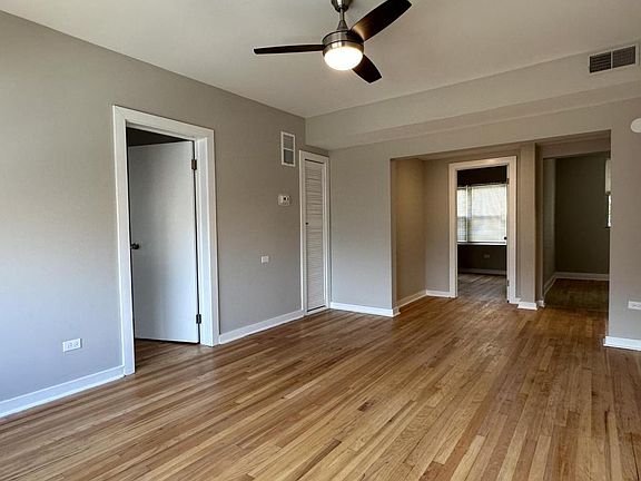 4th image of 6155-59 S Sacramento Ave