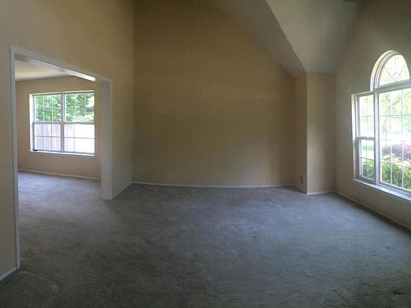 3rd image of 930 Stamler Dr