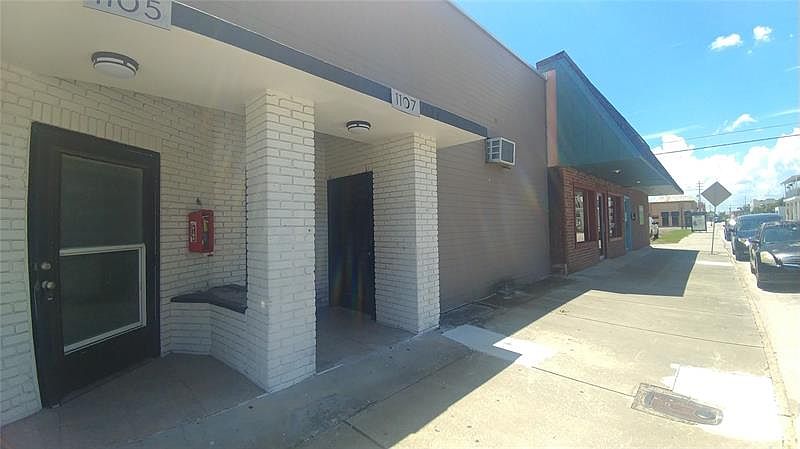 1st image of 1107 10th St #1107