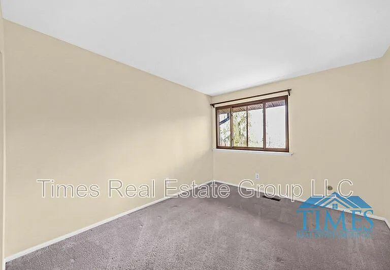 704 Worthington Dr — Photo 7