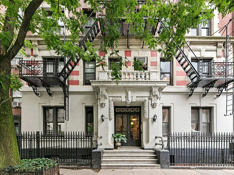 210 W 20th St #3RW — Photo 9