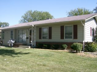 581 Charing Cross Rd, Elk Grove Village, IL 60007