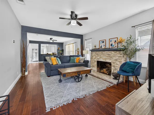 2310 32nd St, Sacramento, CA 95817