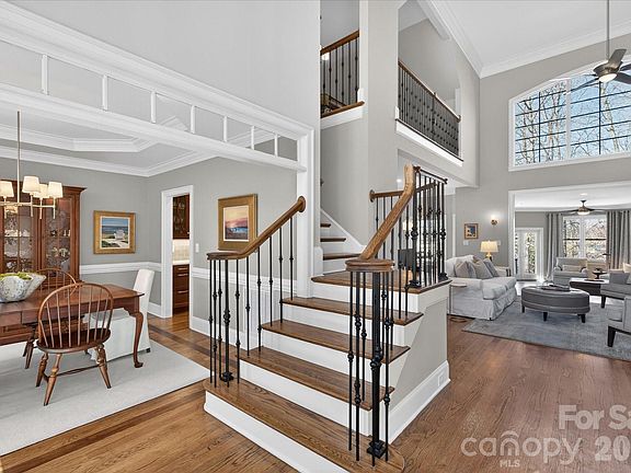 4th image of 1108 Berwick Ct