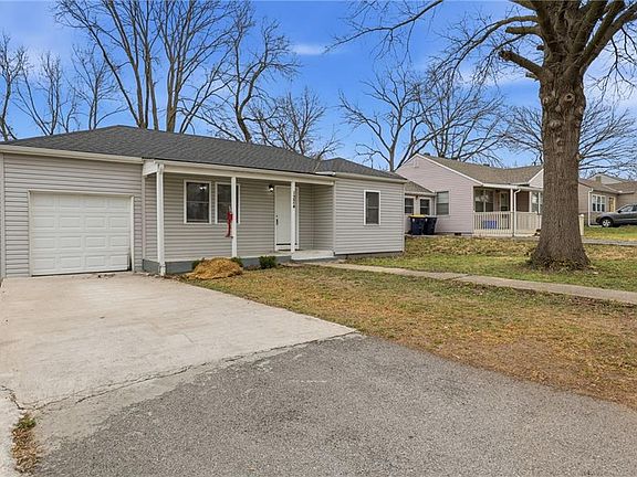 2nd image of 1224 NE 43rd Ter