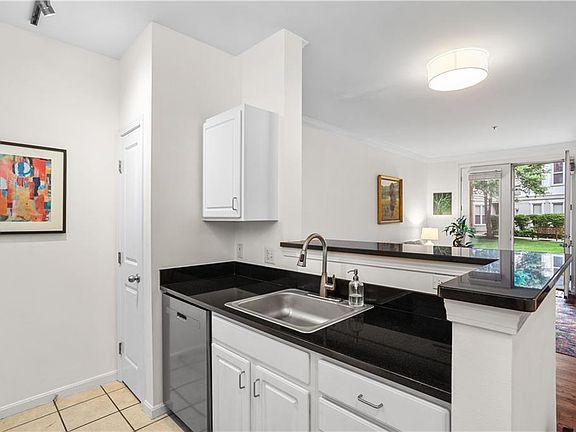 3rd image of 1000 Providence Pl APT 129