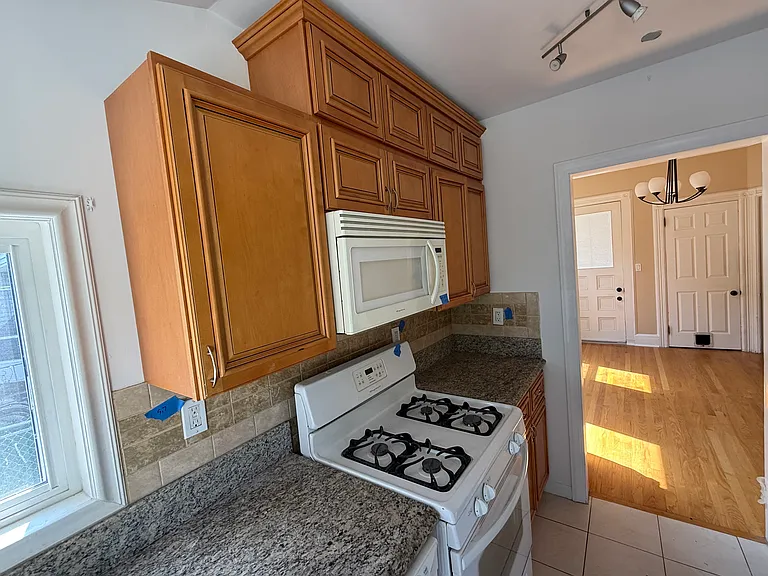 153 W Union Ave #1 — Photo 9