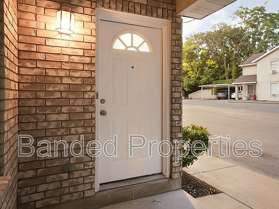 4th image of 325 E Mill St S #3