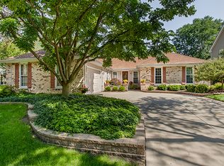 25W484 Flint Creek Dr, Wheaton, IL