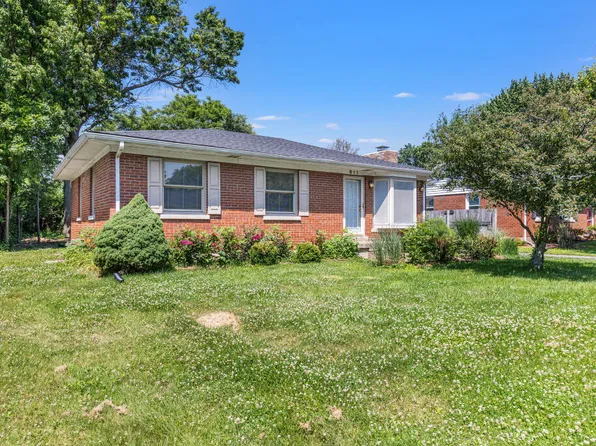 611 Nakomi Dr, Lexington, KY 40503