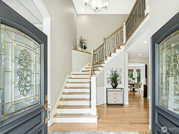 3rd image of 19125 201st Avenue NE