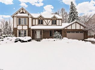 33346 Lisa Ln, Solon, OH 44139