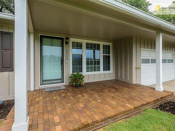 Charming front porch!