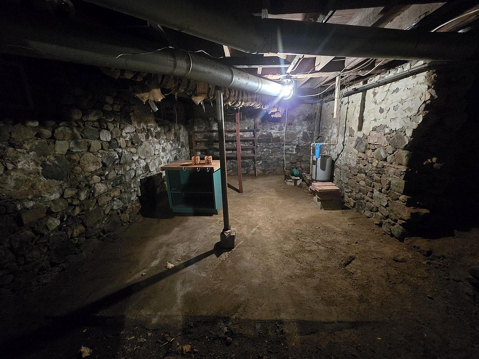 22nd image of 12451 Beecher Rd