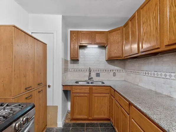 1704 Bell Ave, Blue Mound, TX 76131