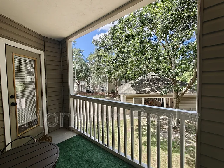 4000 SW 23rd St #5-207 — Photo 3