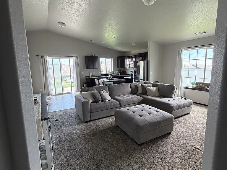 349 Cartwright Ave — Photo 3