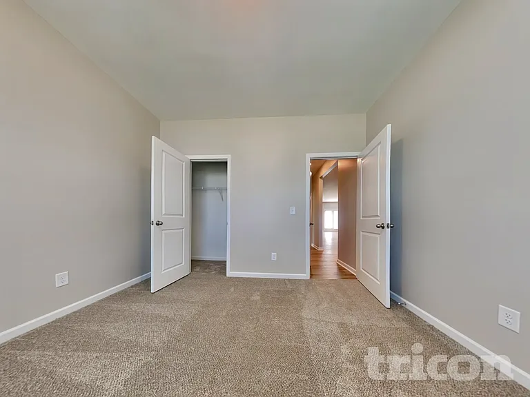 105 Sinclair Way — Photo 12