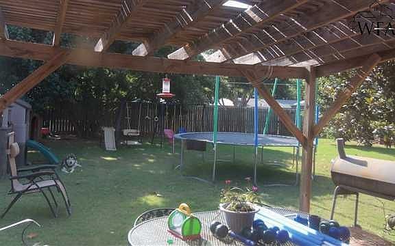 2nd image of 1109 Lisa Ln