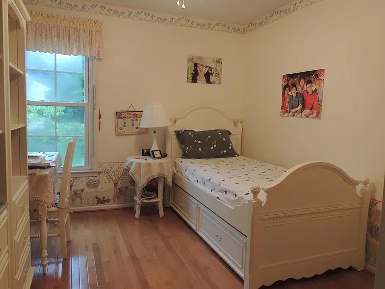 13813 Mustang Hill Ln — Photo 18